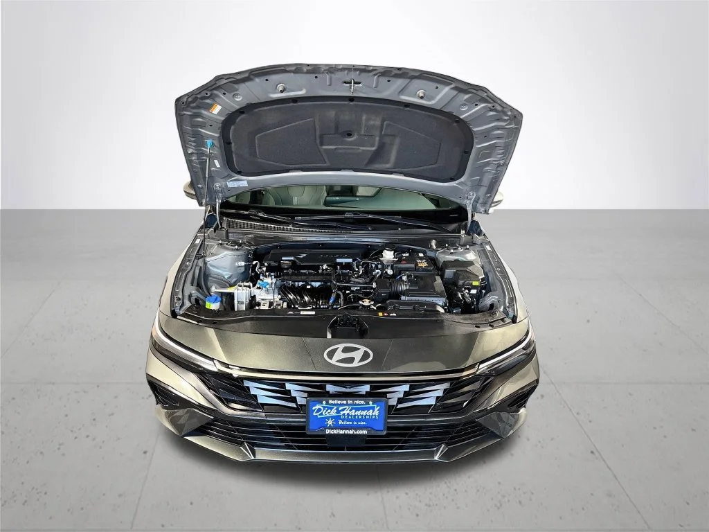 Used 2025 Gray Hyundai SEL Convenience image 22