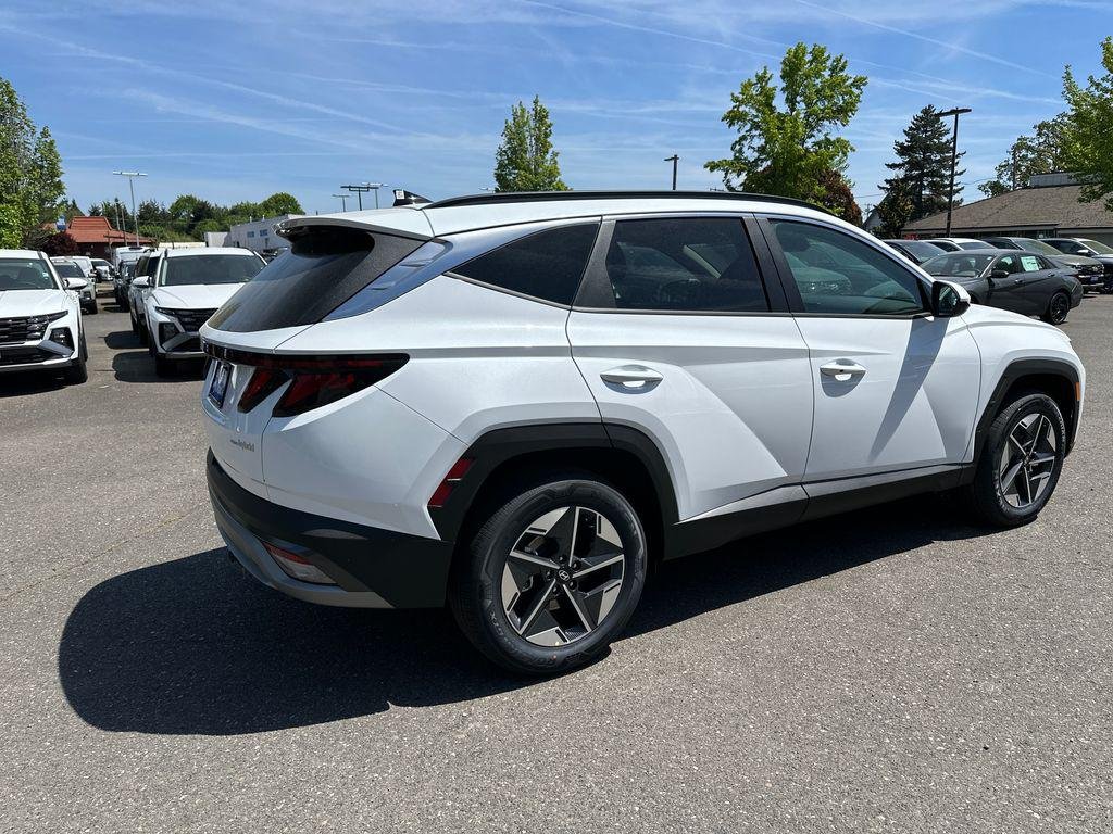 New 2026 White Hyundai SEL AWD image 6