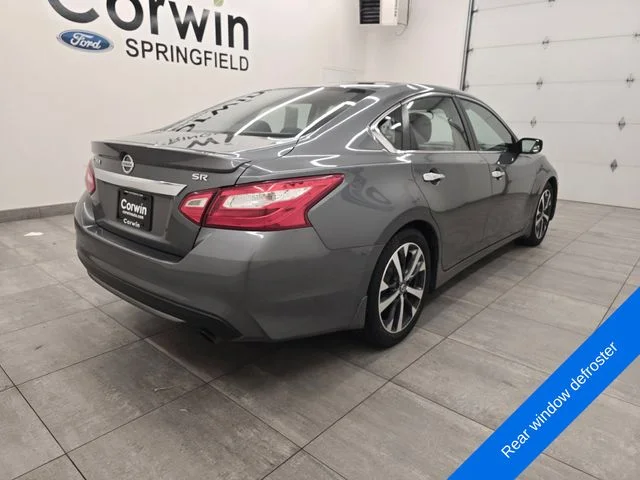 Used 2016 Gun Metallic Nissan 2.5 SR image 5