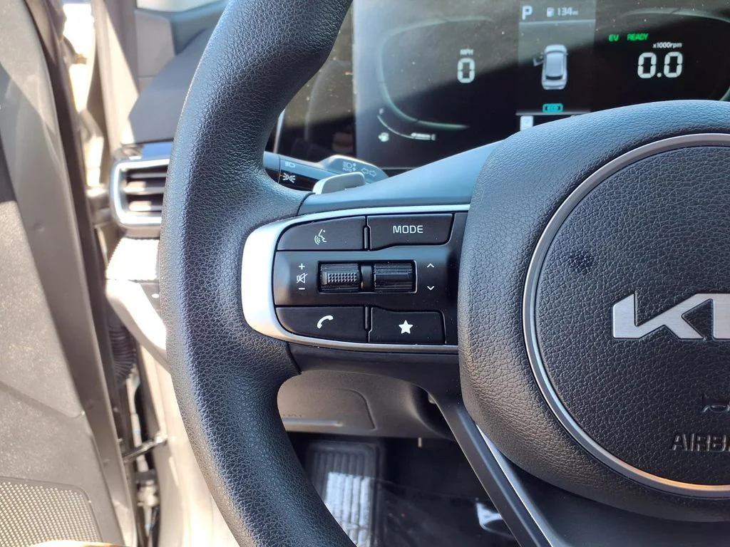 Certified Used 2024 Gray Kia LX image 15