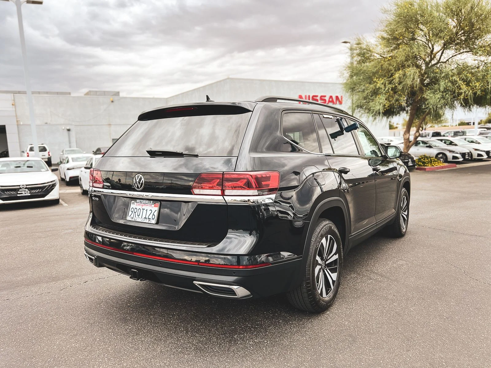 2023 Volkswagen Atlas SE w/Tech - Photo 7