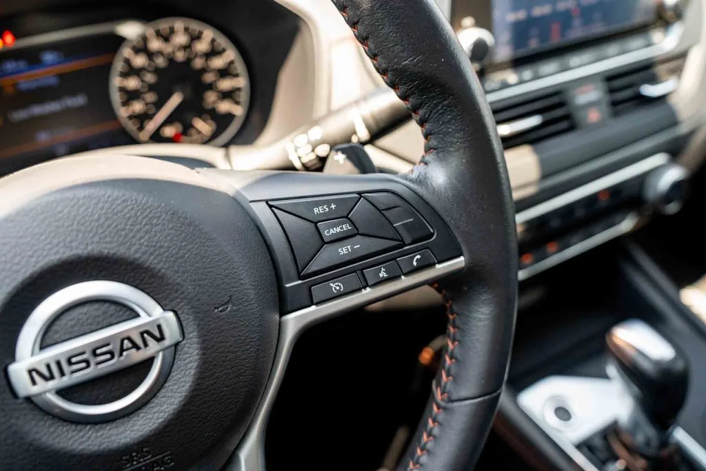 Used 2022 Orange Nissan 2.0 SR image 16