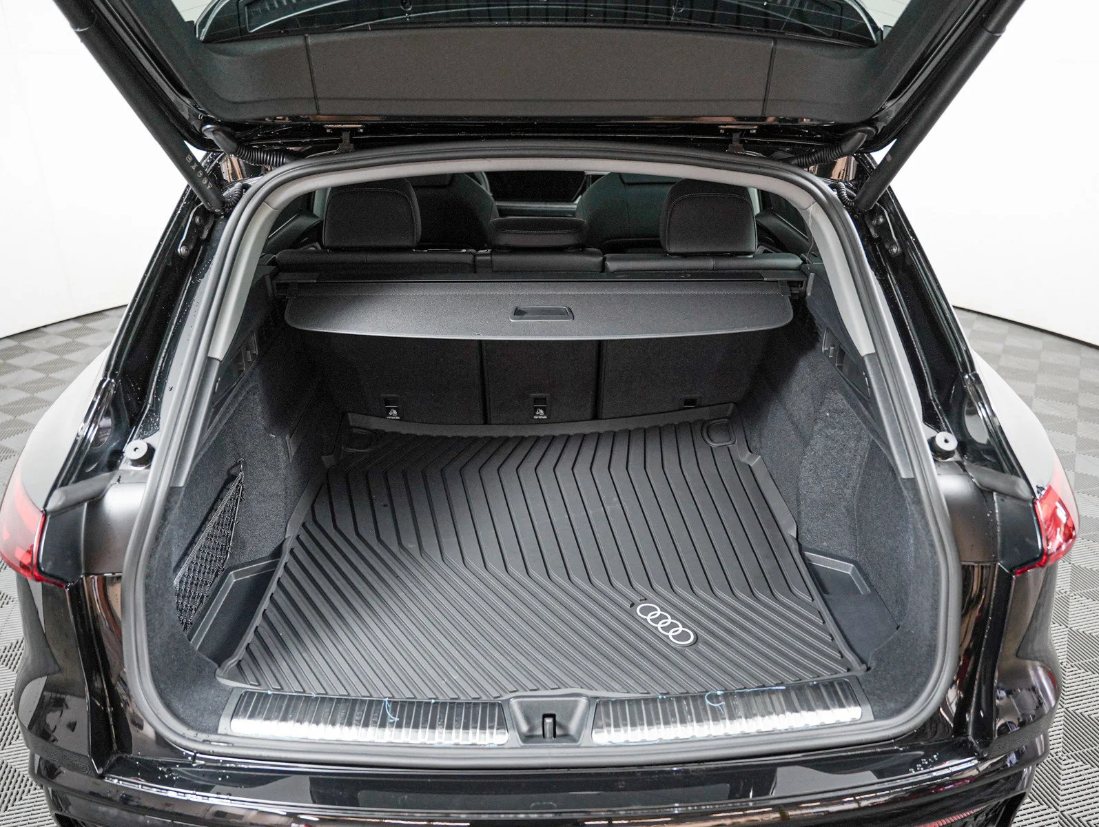 2026 Audi Q5 Premium Plus - Photo 8