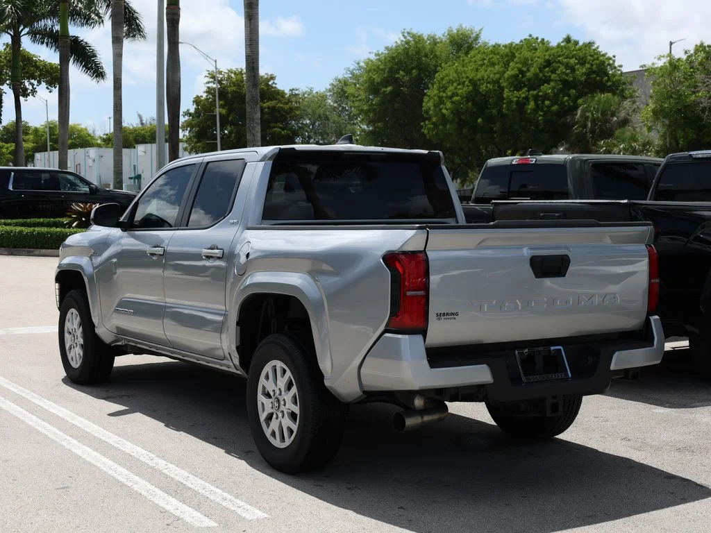 Used 2025 Silver Toyota  image 5