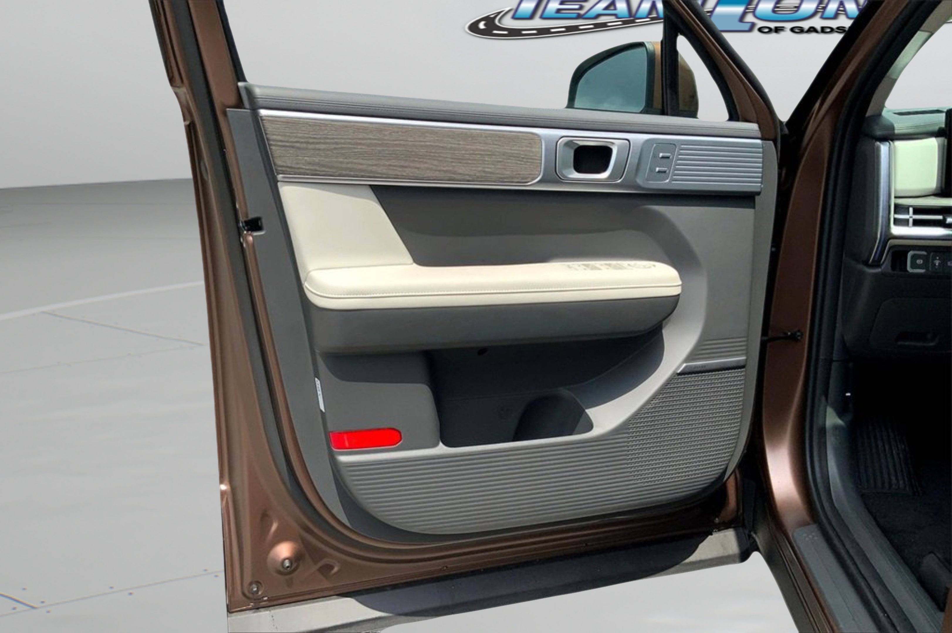 2026 Hyundai Santa Fe Limited - Photo 18