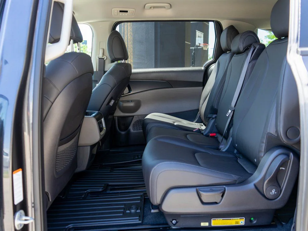 2026 Kia Carnival LXS - Photo 13