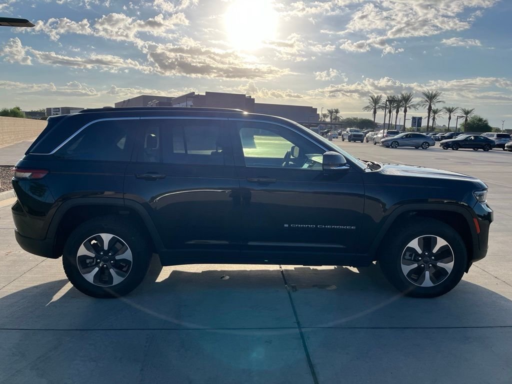 Certified Used 2024 Black Jeep 4xe image 7