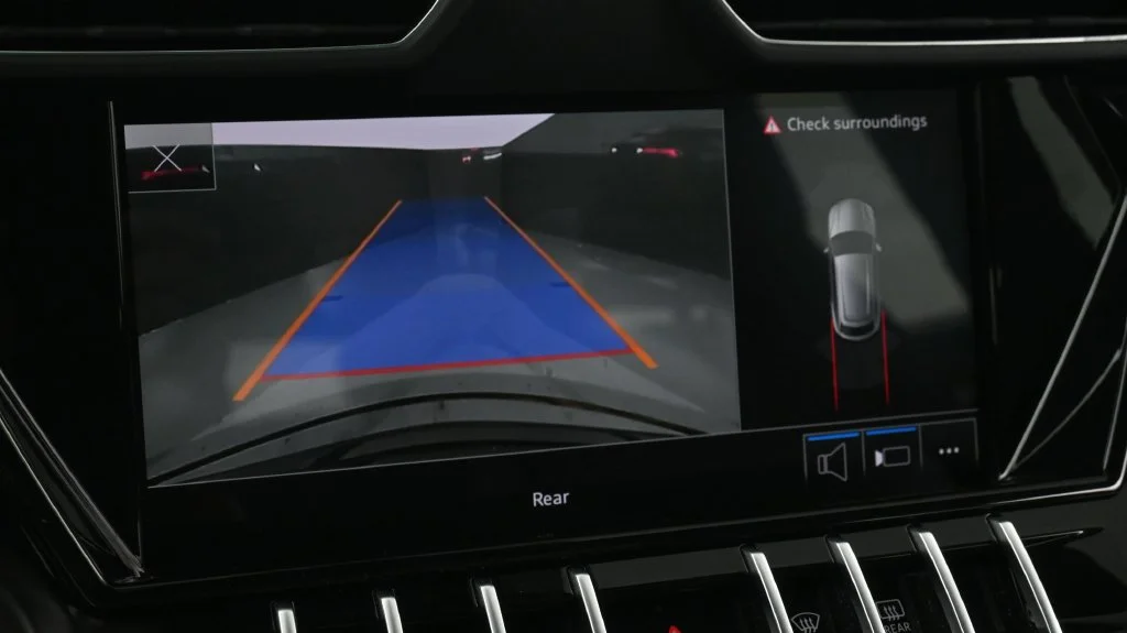 Used 2022  Lamborghini Base image 22