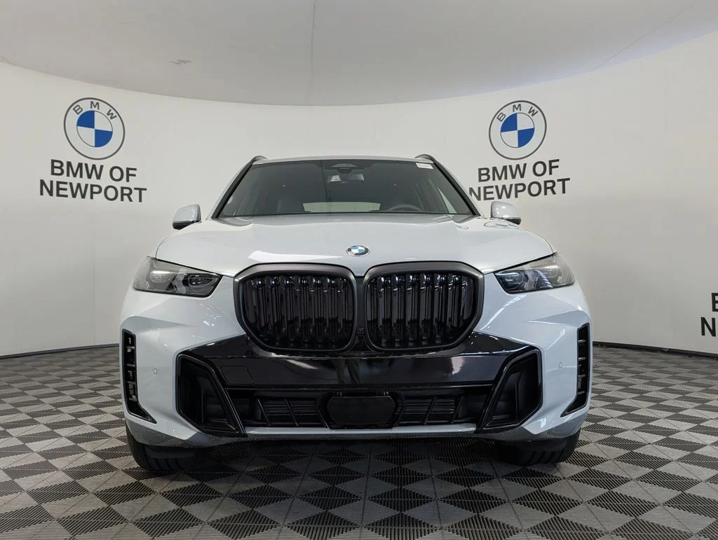 New 2026 Gray BMW xDrive40i image 4