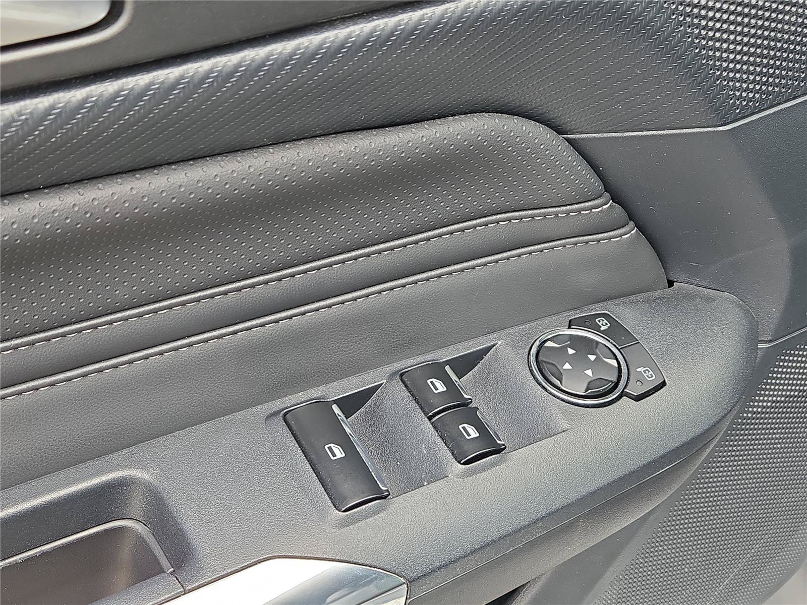 2024 Ford Mustang EcoBoost - Photo 12