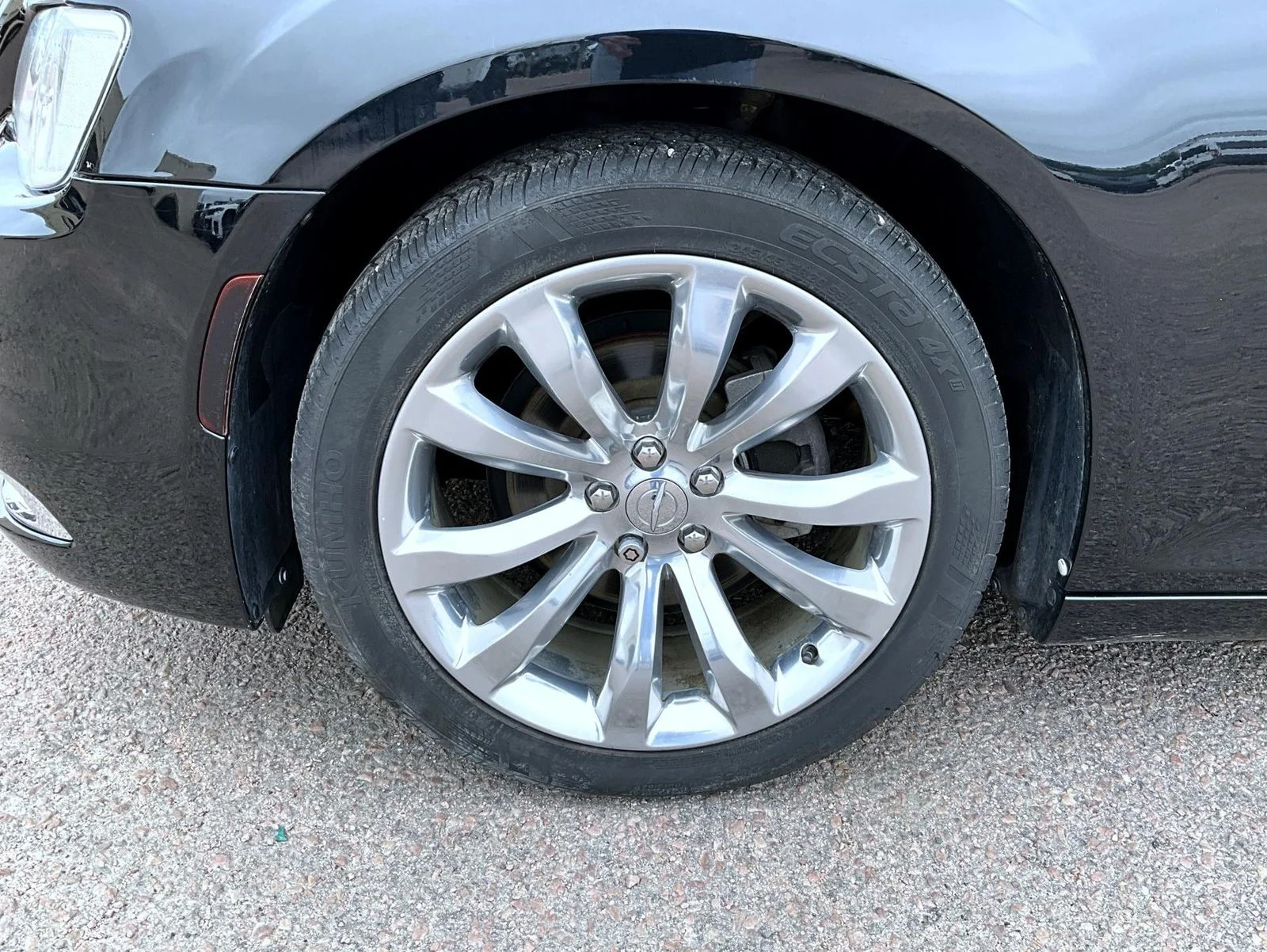 Certified Used 2018 Black Chrysler Touring image 22