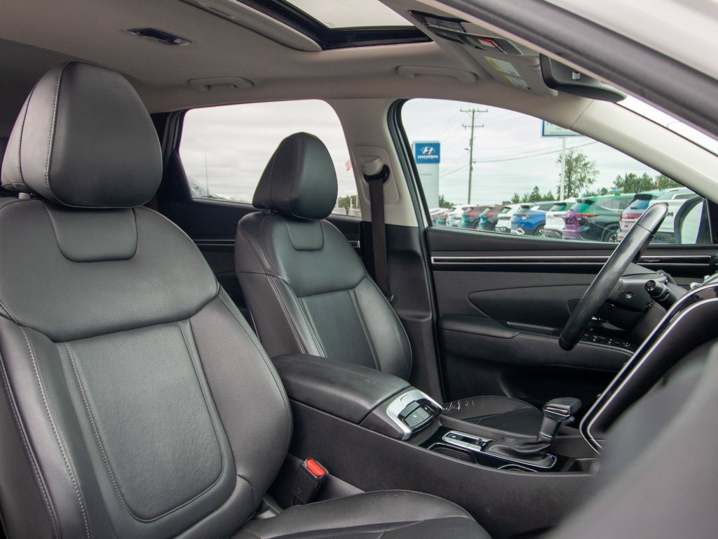 Used 2023 White Hyundai SEL image 21