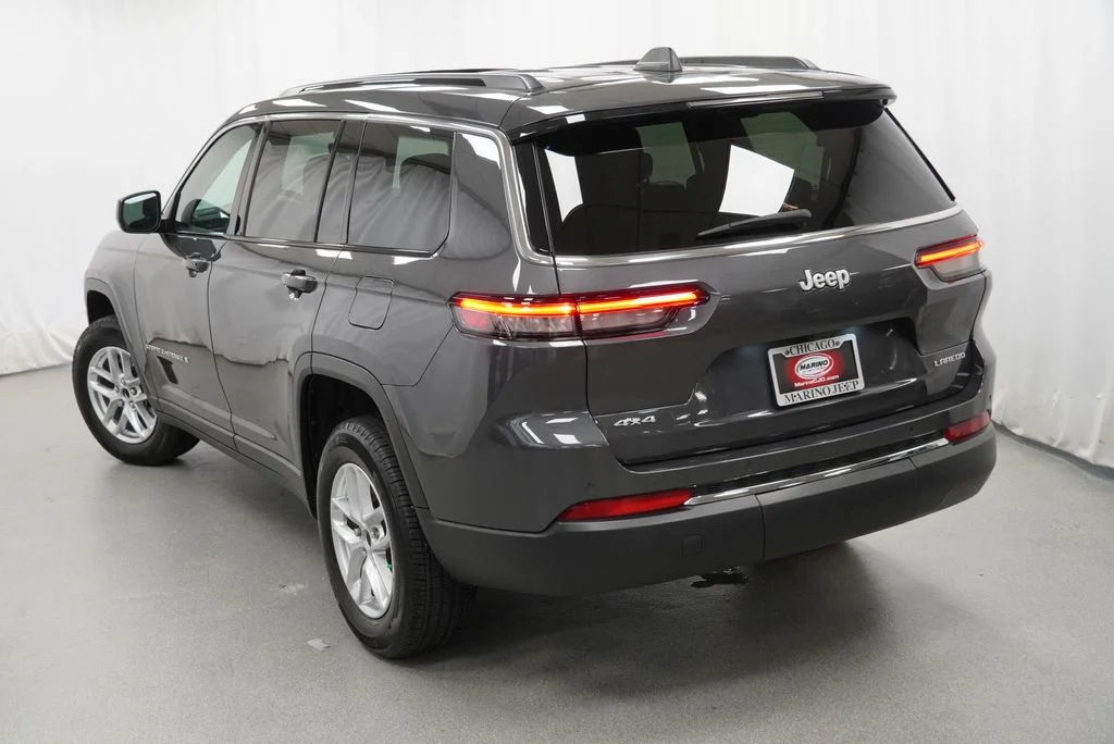 Used 2025 Gray Jeep Laredo image 22