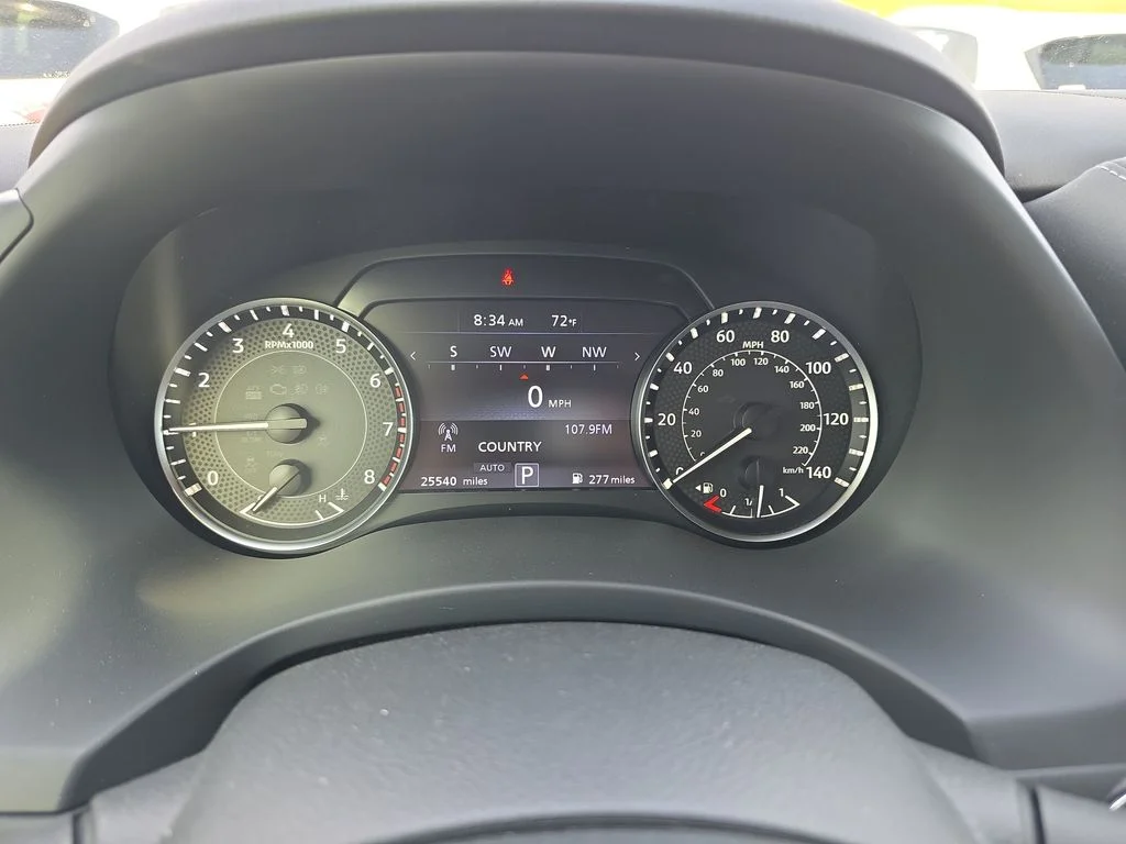 Used 2023 White Nissan SL image 18