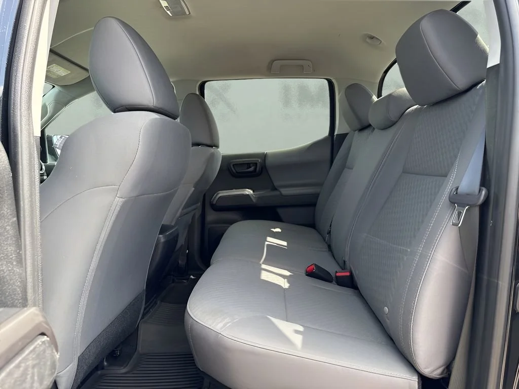 Used 2021  Toyota SR image 12