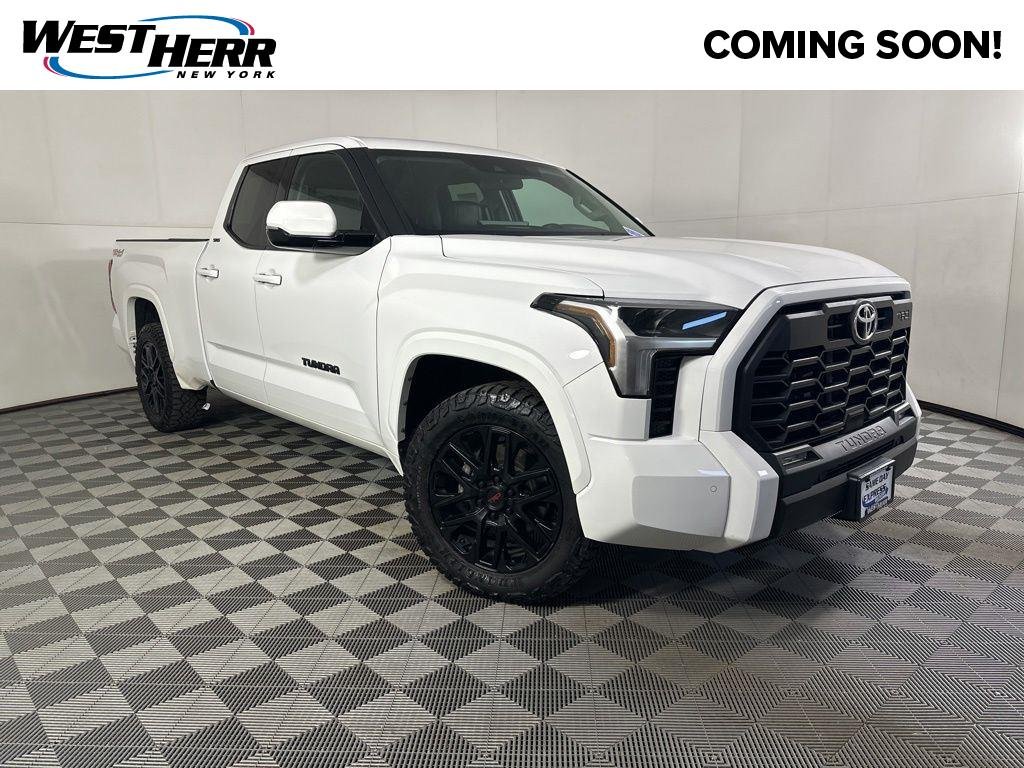 Used 2022 White Toyota SR5 image 1