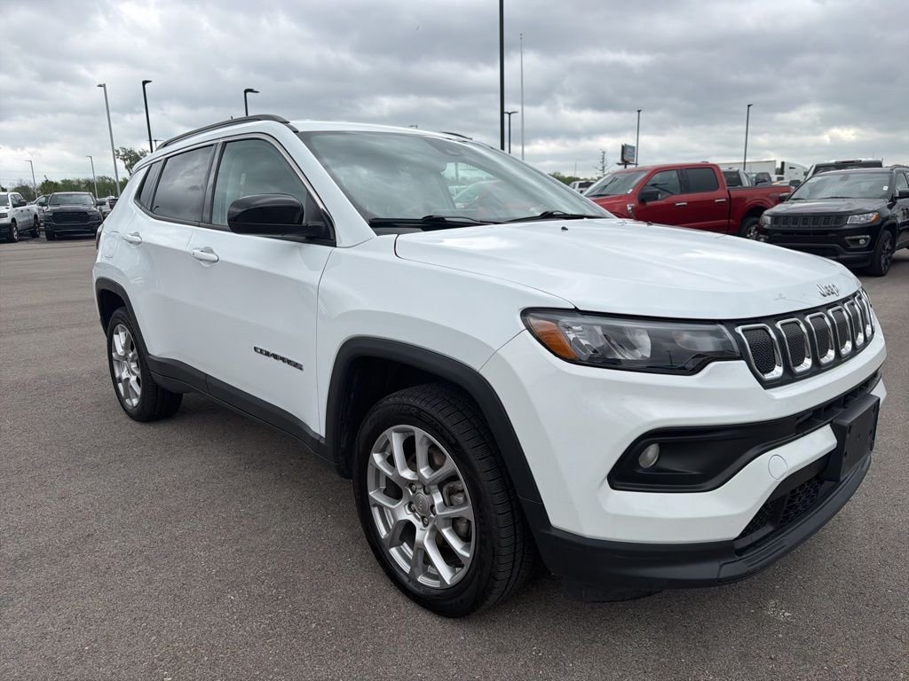 Certified Used 2022 White Jeep Latitude Lux image 8