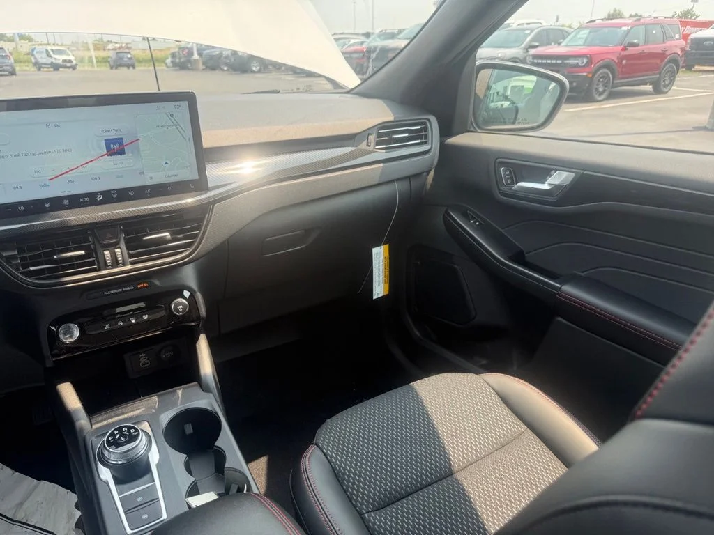 New 2026 Space Silver Metallic Ford ST-Line Select image 37