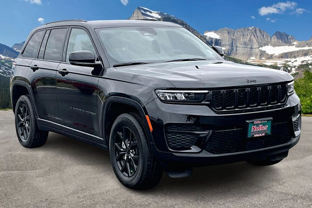 Used 2024 Black Jeep Altitude image 12