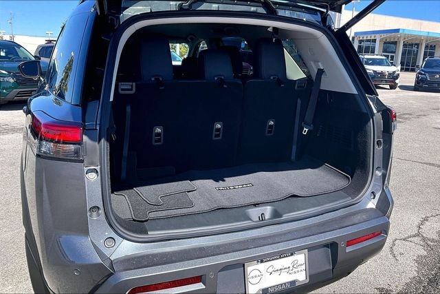 New 2026 Nissan Pathfinder SL 4D Sport Utility