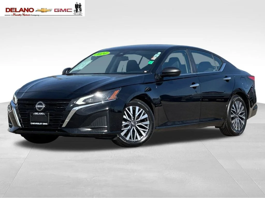 Used 2024 Black Nissan 2.5 SV image 1