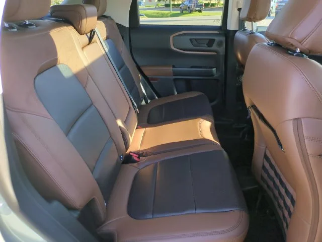 Used 2024 Green Ford Badlands image 32