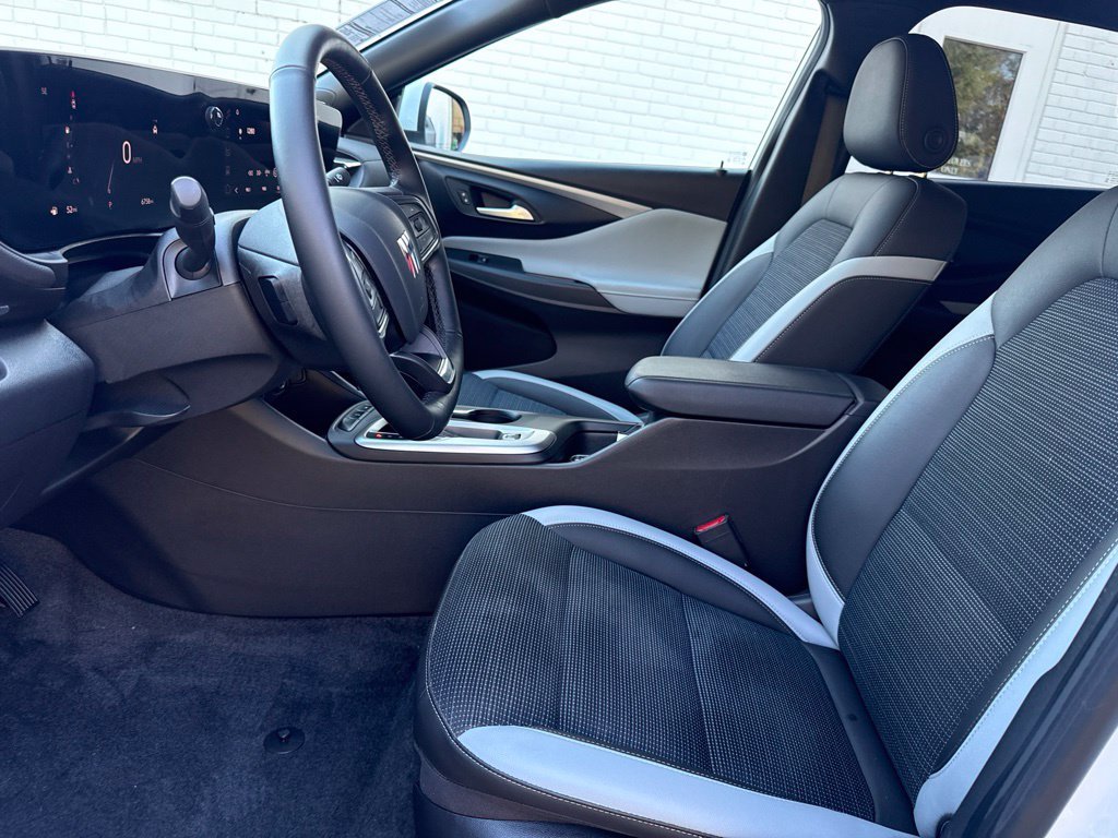 Used 2024 White Buick Preferred image 9