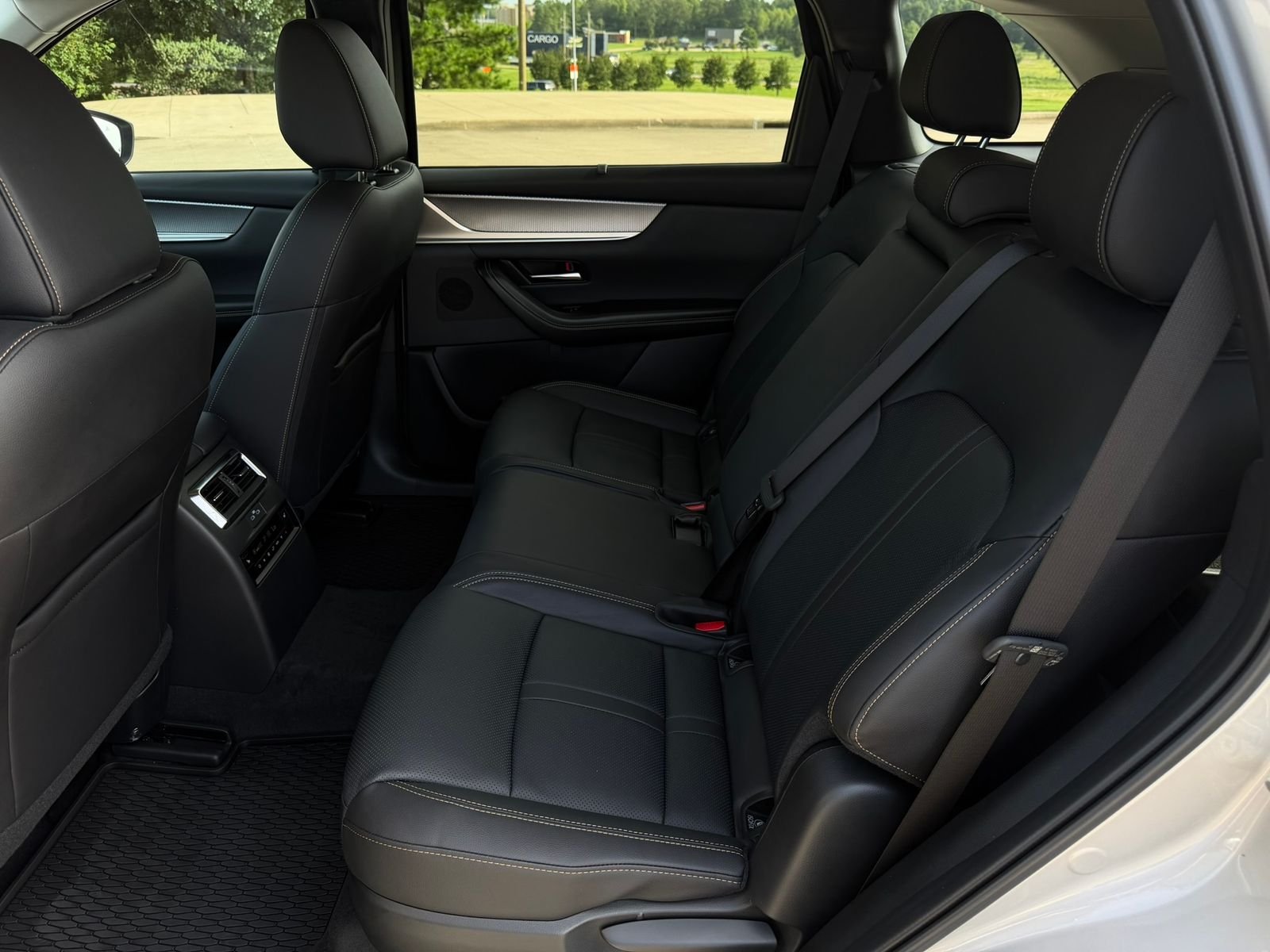 Used 2026 Platinum Quartz Mazda Premium image 26
