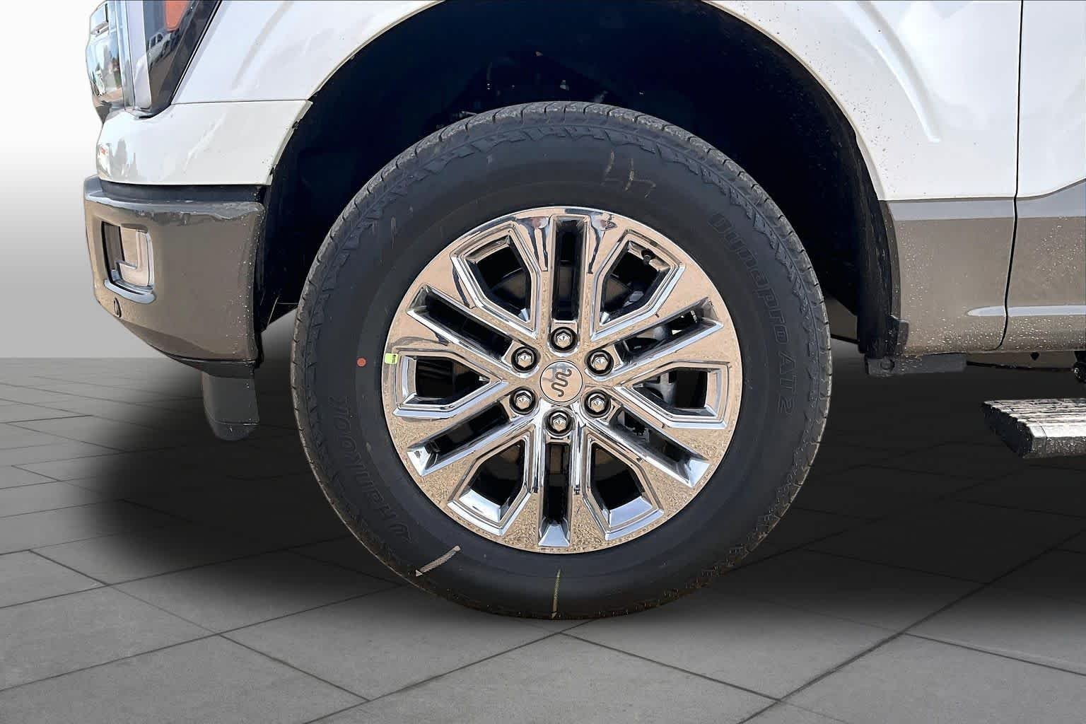 New 2026 Star White Metallic Tri-Coat Ford King Ranch® image 11