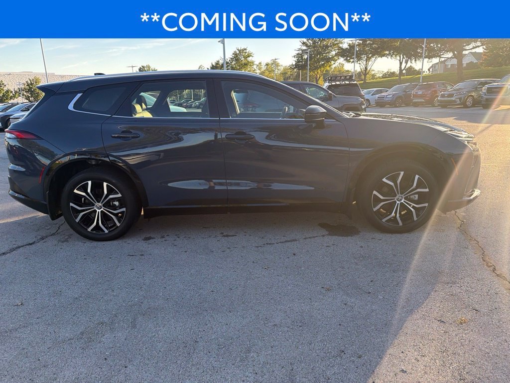 Used 2025 Gray Toyota XLE image 5