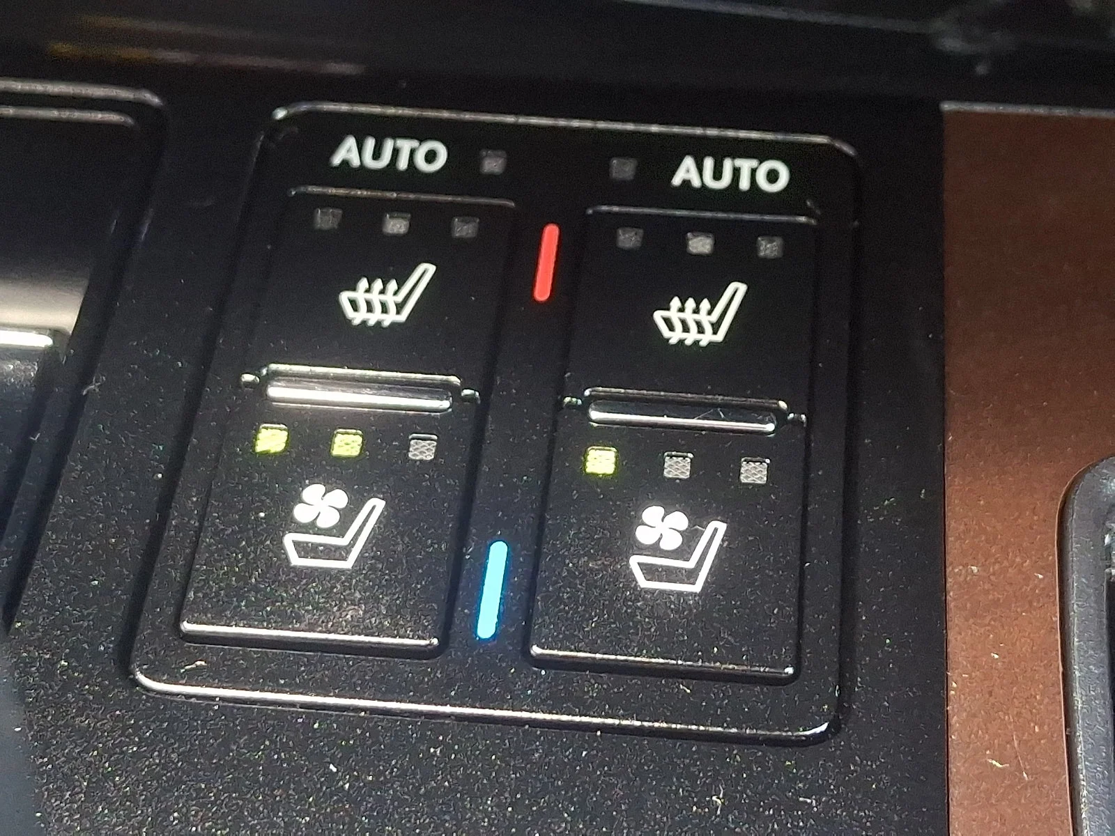 Used 2021 Atomic Silver - 1J7 Lexus  image 24