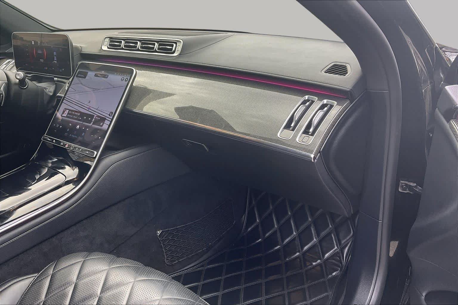 Used 2023 Obsidian Black Mercedes-Benz S 580 image 17