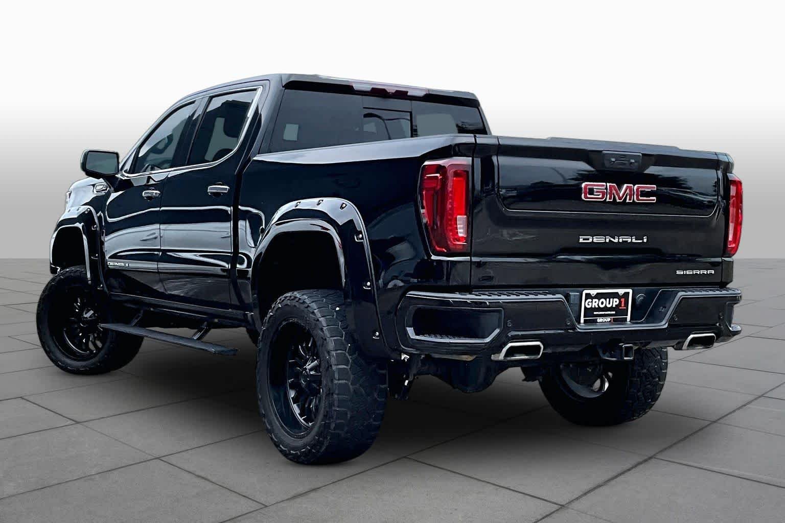 Used 2023 ONYX BLACK GMC Denali image 11