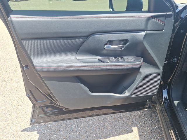 Used 2025 Black Nissan SR image 11