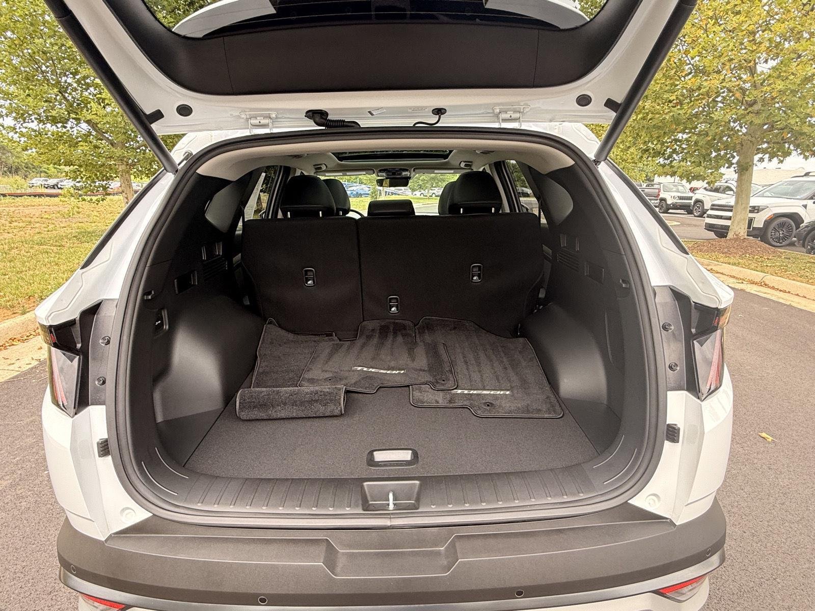 2025 Hyundai Tucson Limited - Photo 19
