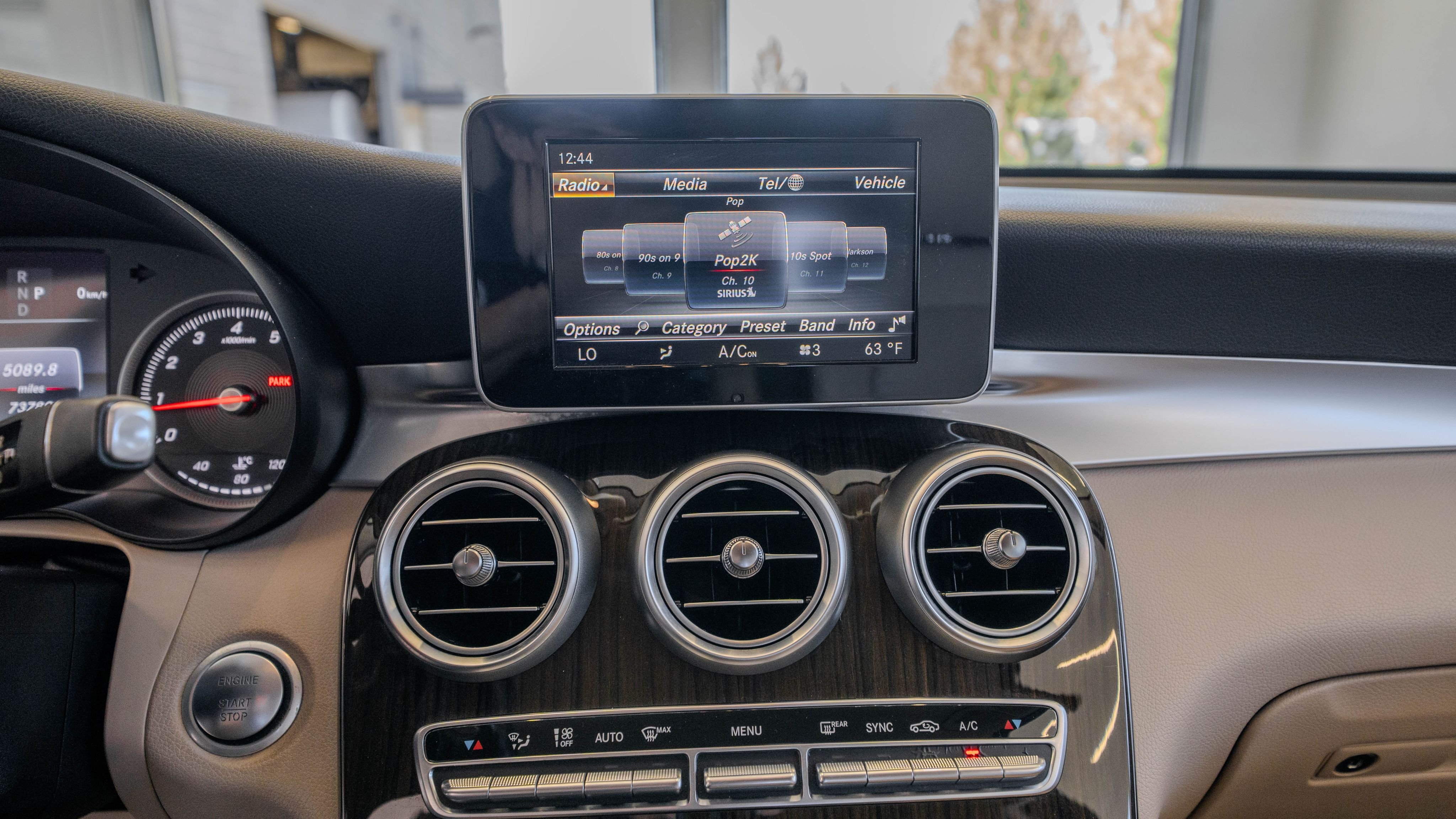 Used 2016 Red Mercedes-Benz GLC 300 image 25