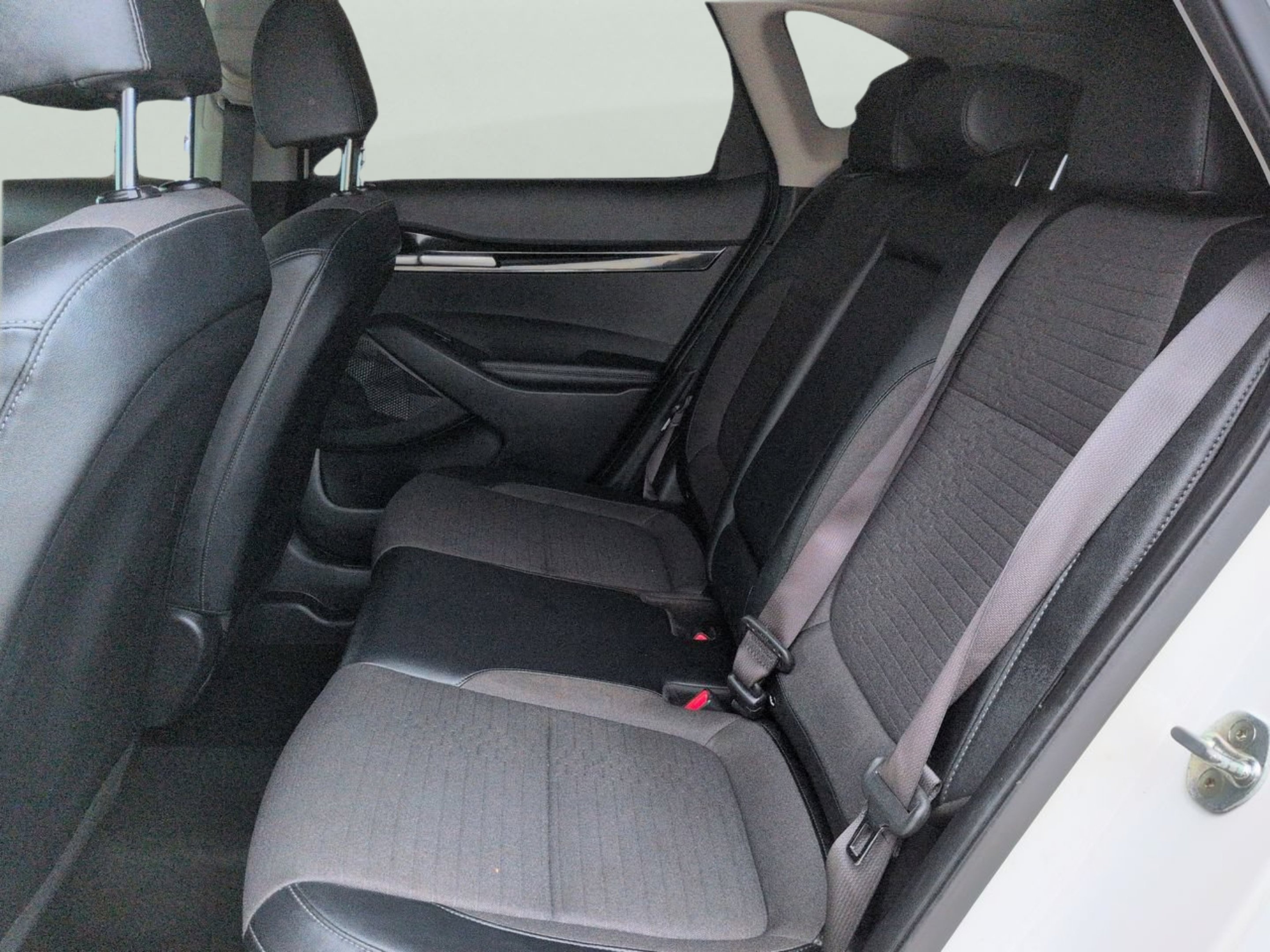 Certified Used 2022 Snow White Pearl Kia S image 11