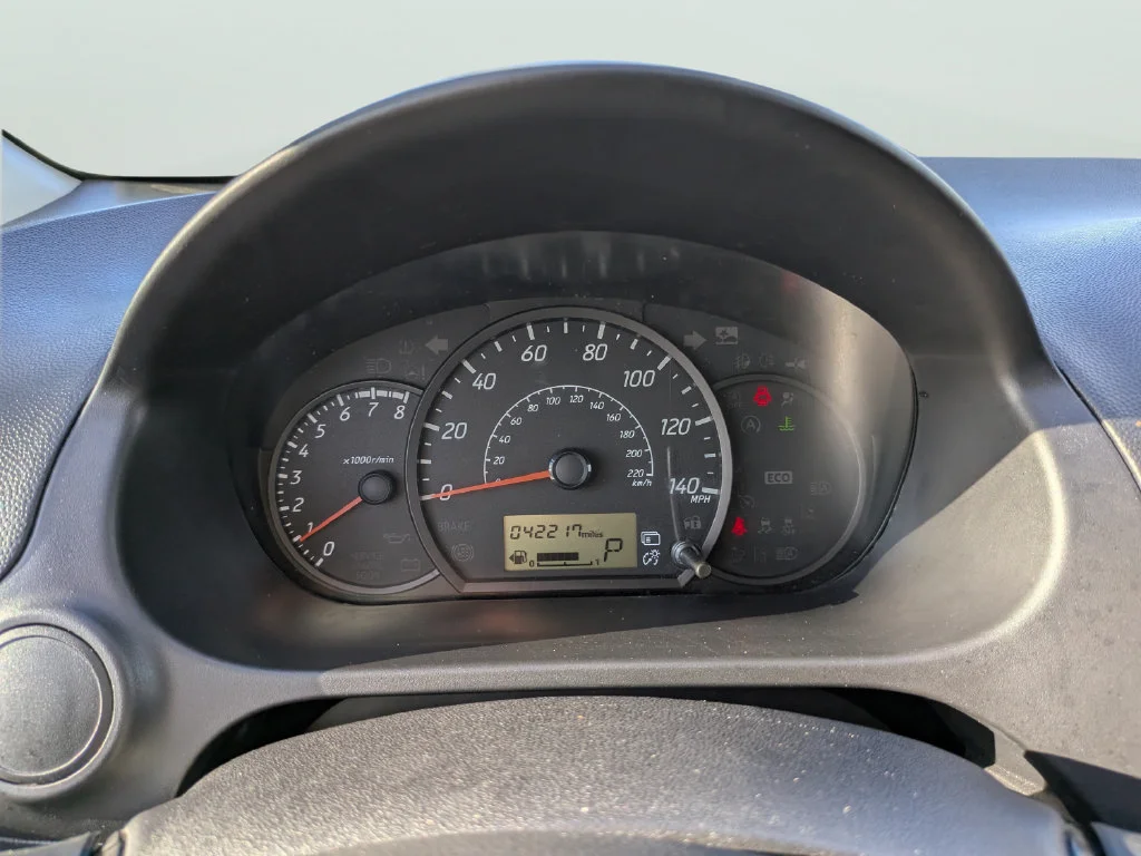 Used 2024 Black Mitsubishi LE image 30