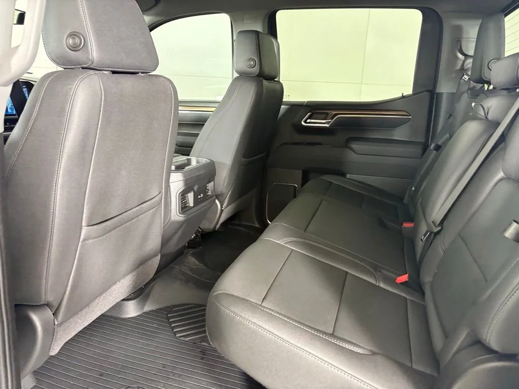 New 2026 Summit White Chevrolet LT Trail Boss image 42