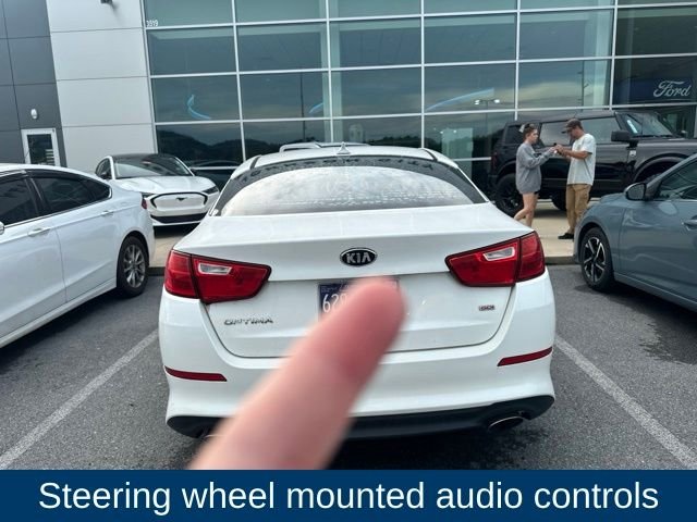 Used 2015 White Kia LX image 7