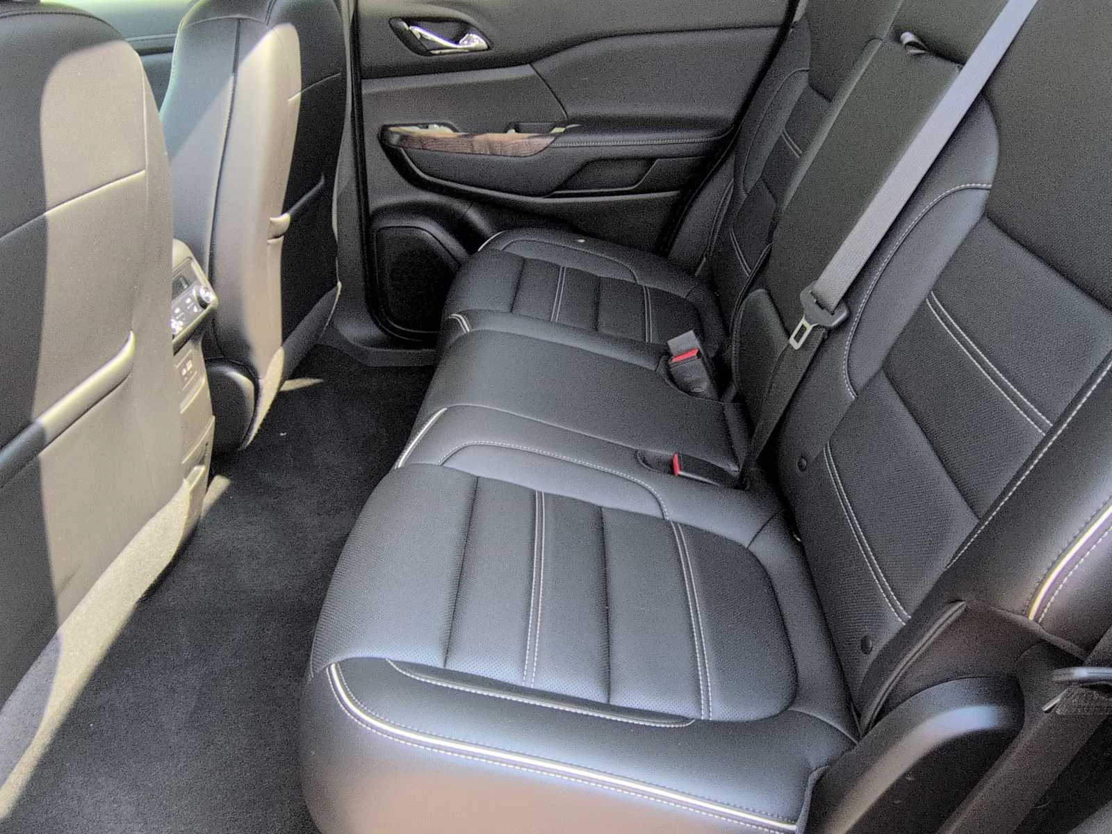 Used 2021 Ebony Twilight Metallic GMC Denali image 21