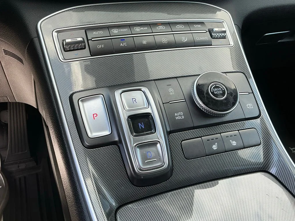 Used 2022 Silver Hyundai XRT image 34