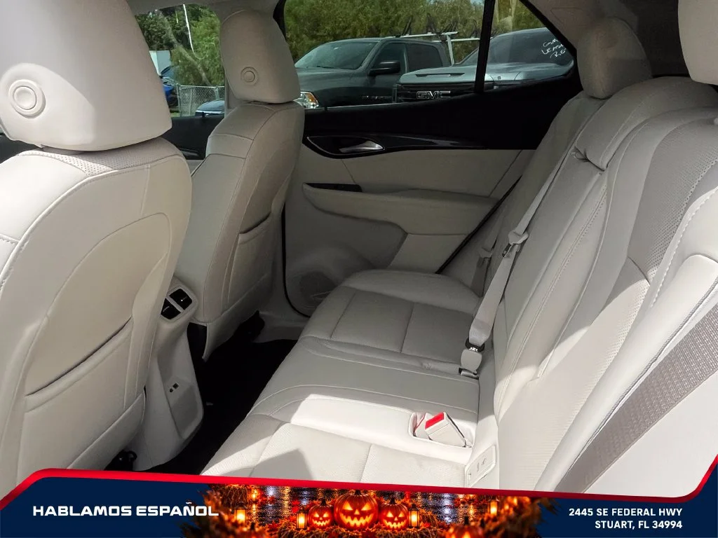 Used 2022 SAPPHIRE METALLIC Buick Essence image 12
