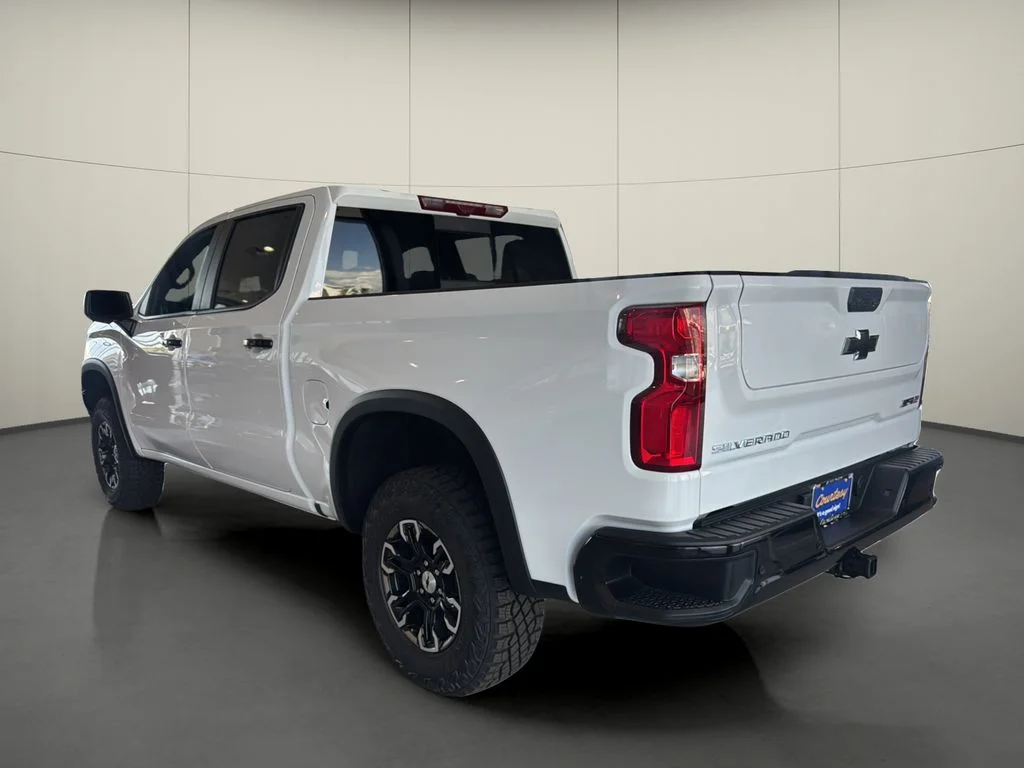 New 2026 White Chevrolet ZR2 image 5