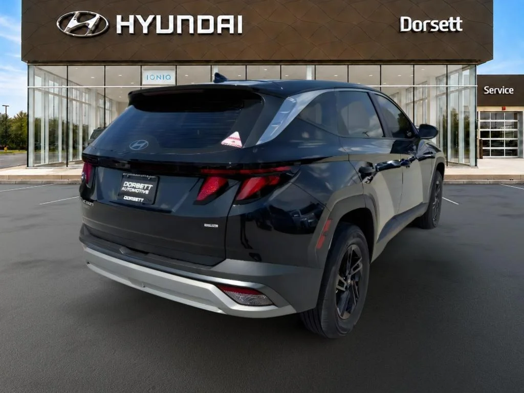 New 2026 Phantom Black Hyundai SE image 6