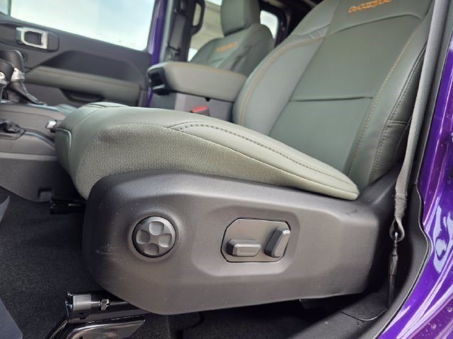 New 2026 Reign Exterior Paint Jeep Mojave X image 25