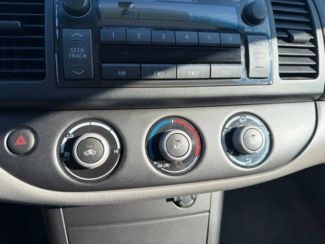 Used 2006 Silver Toyota LE image 13