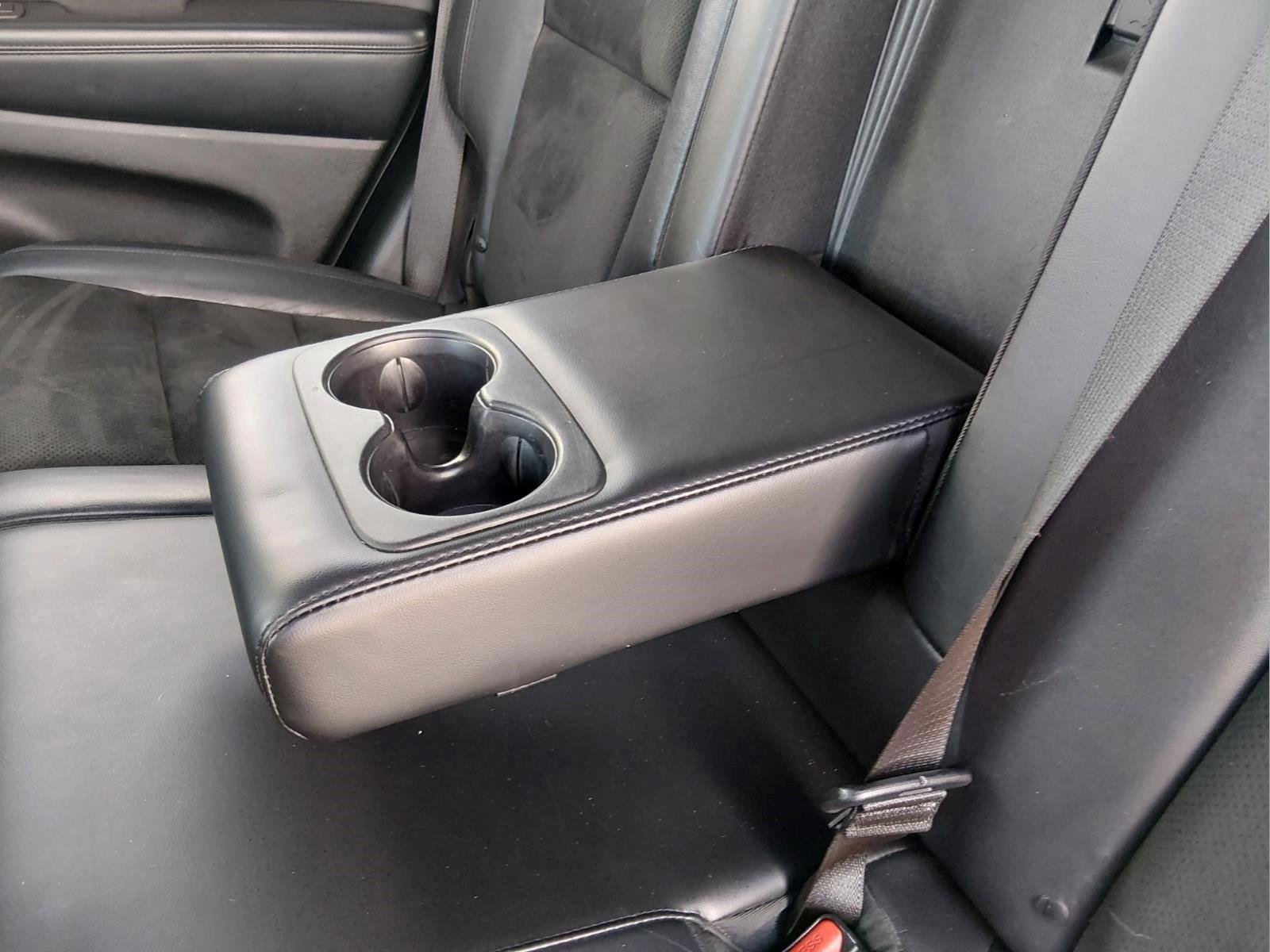 Used 2020 Sting-Gray Clearcoat Jeep Altitude image 19