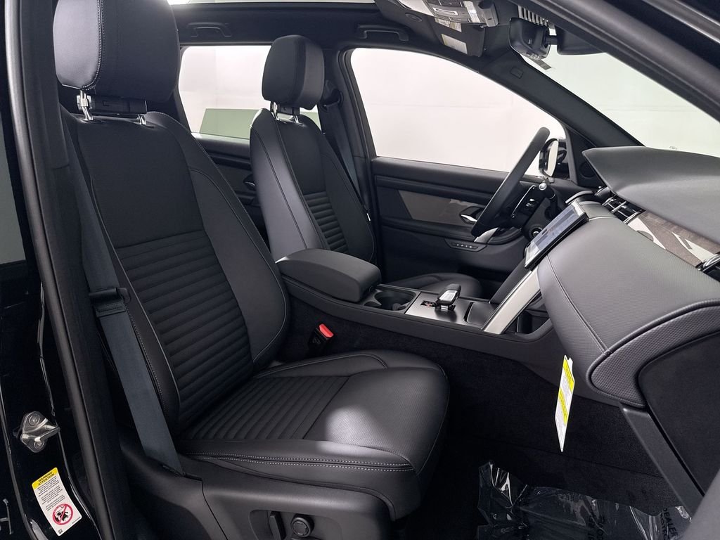 Certified Used 2025 Black Land Rover SE image 22