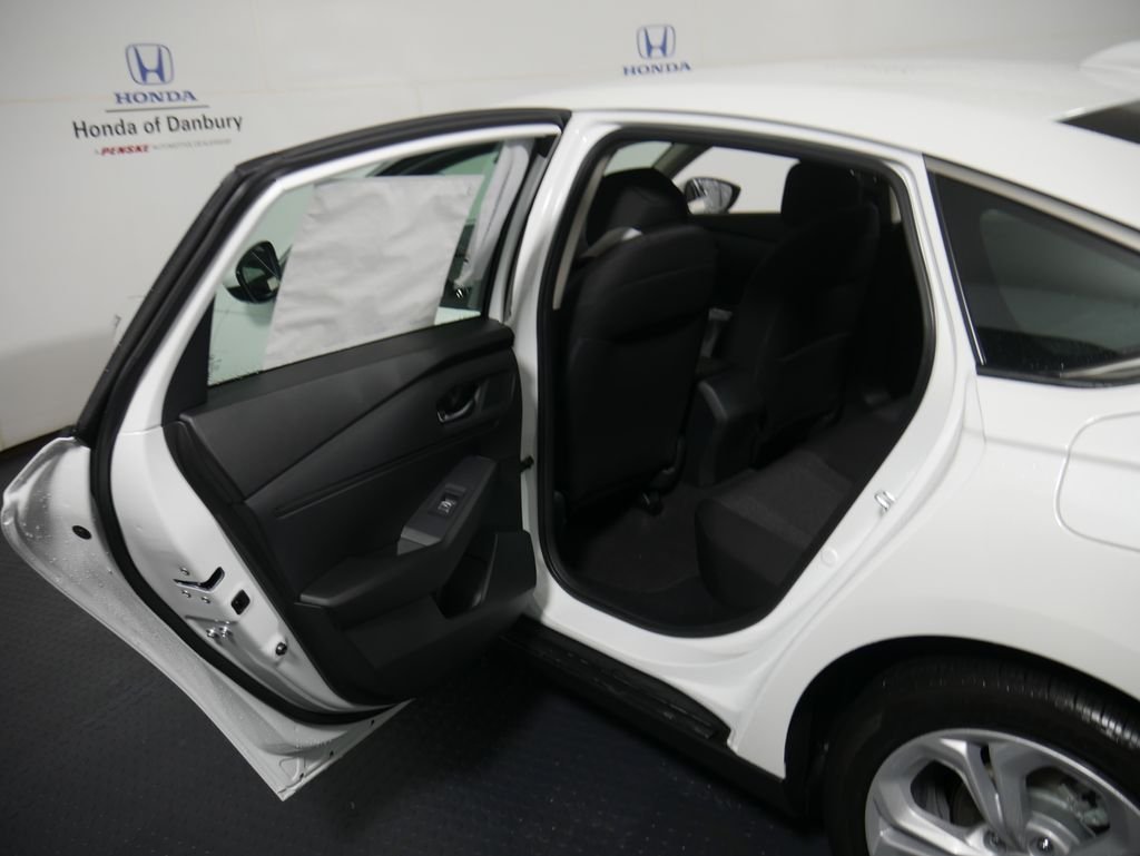 New 2026 Platinum White Pearl Honda LX image 9